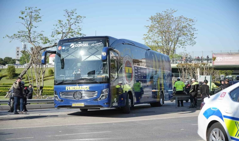 Fenerbahçe, derbi için stada geldi