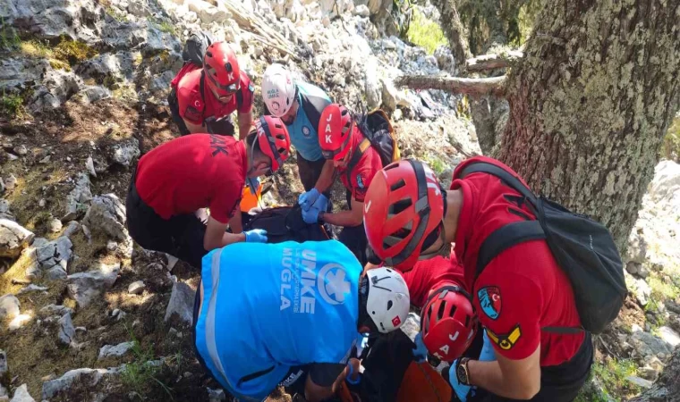 Fethiye’de Alman turist, yamaç paraşütü kazasında hayatını kaybetti