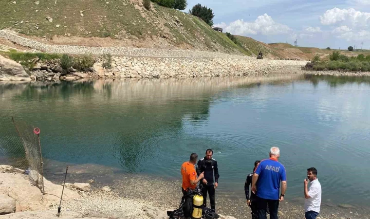 Fotoğraf çekmek isteyen çocuk, düştüğü Malabadi Çayı’nda hayatını kaybetti