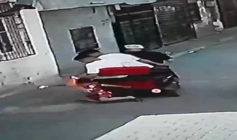 Galatasaray formalı çocuğu sürüklediler, ”Şaka” savunması yaptılar