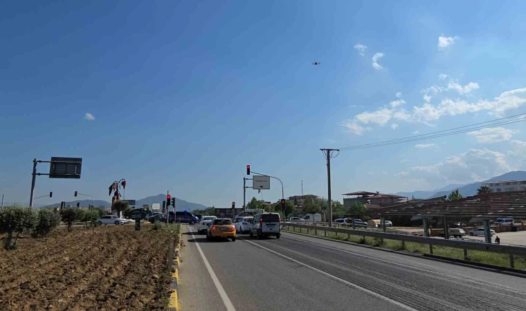 Gaziantep’te ”Sıfır Kaza, Sıfır Ceza” amacıyla dronlarla trafik denetimi yapıldı