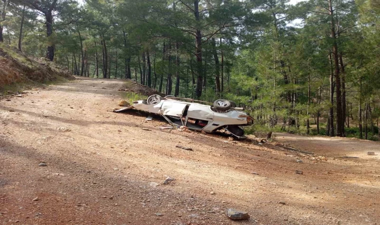 Gazipaşa’da şarampole uçan otomobilin sürücüsü yaralandı
