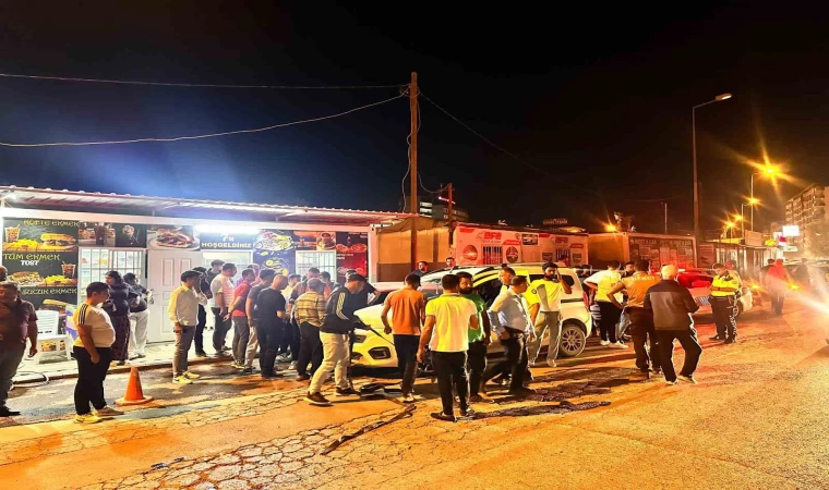 İlginç kaza: Satmak için kaporasını aldığı otomobilinin üzerine hafif ticari araç çıktı