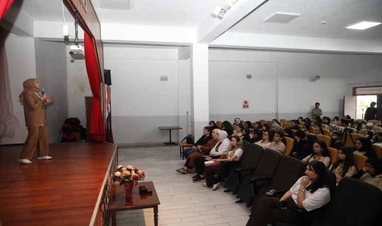 İnegöl’deki öğrencilere ”Dijital Güvenlik” semineri