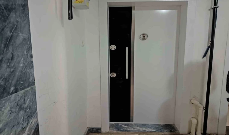 İntihar eden kanser hastası adamın eşini bakacak kimse olmadığı için öldürdüğü iddiası