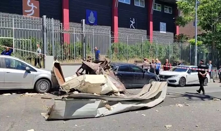 İstanbul Valiliğinden Bağcılar’daki patlamaya ilişkin açıklama: ”Buhar kazanının patlaması sonucu 1 şahıs yaralandı”