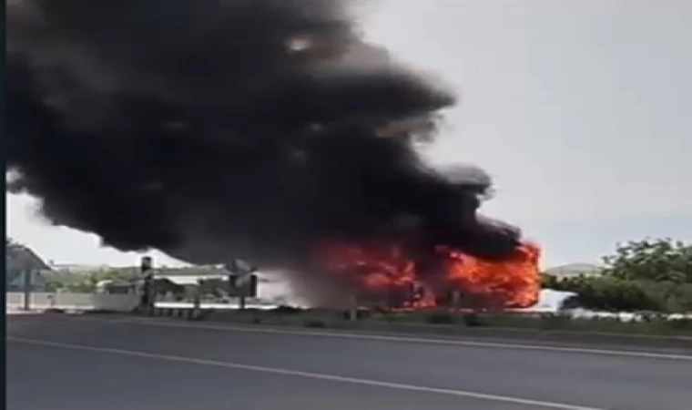 İzmir’de bir haftada ikinci ESHOT yangını