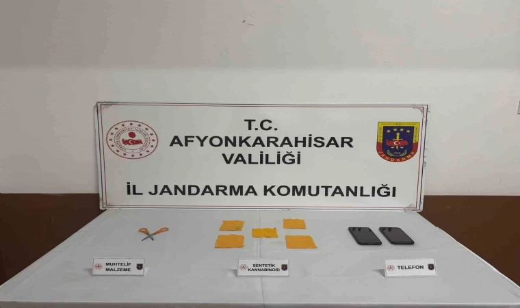 Jandarma bin 780 kullanımlık uyuşturucu emdirilmiş peçete ele geçirdi