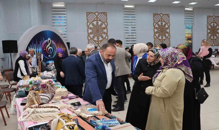 Kadınlar festivalde emeklerini sergiledi