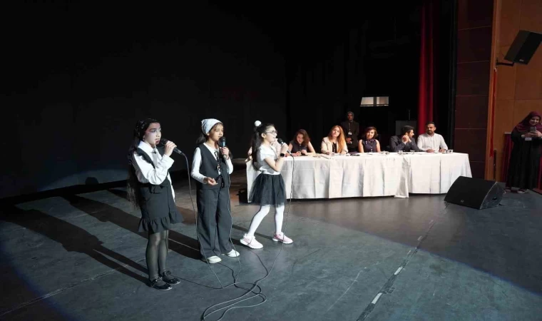 Kahta’da İngilizce Şarkı Yarışması büyük beğeni topladı