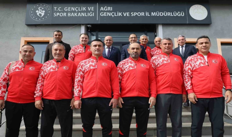 Karate Milli Takımından Çelebi’yi Teşekkür Ziyareti