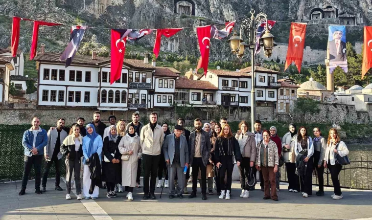 KBÜ Mimarlık öğrencileri Tokat ve Amasya’da yapıları yerinde inceledi