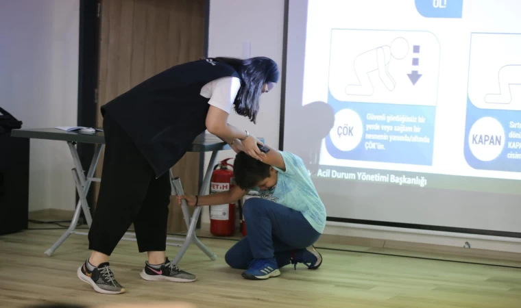 Kepez’in 68 mahallesinde ”Afet Farkındalık” seferberliği başladı