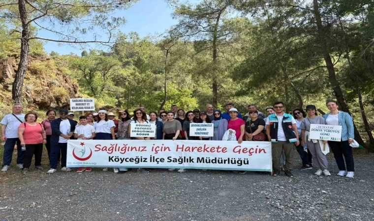 Köyceğiz’de sağlıkçılar Toparlar Şelalesi’ne yürüdü
