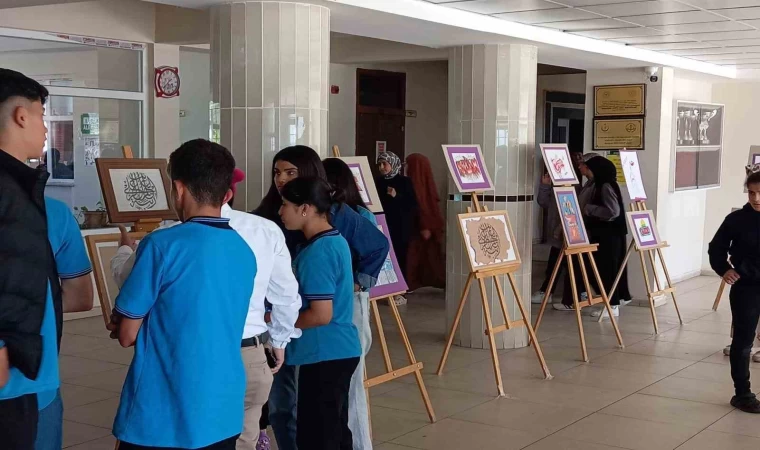 Kozluk Kız Anadolu İmam Hatip Lisesinde sanat ve farkındalık sergisi