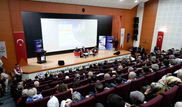”Kürsülerden sıralara uzanan bilgi ve tecrübe paylaşımı” söyleşisi gerçekleştirildi