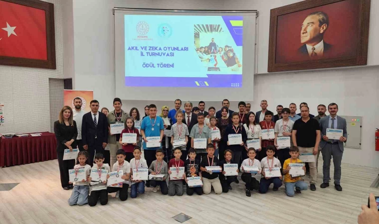 Kütahya’da akıl ve zeka oyunları il turnuvası ödül töreni