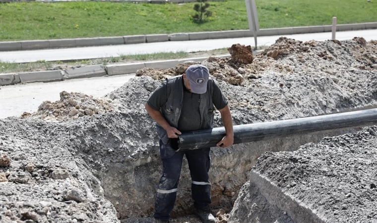 Kütahya’nın Akkent Mahallesi’nde 600 metrelik içme suyu hattı yenileniyor