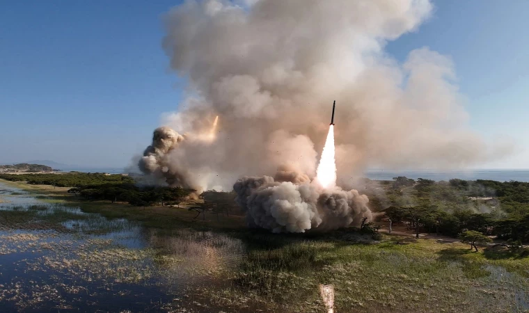 Kuzey Kore nükleer karşı saldırı senaryosu çerçevesinde füze tatbikatı yaptığını duyurdu