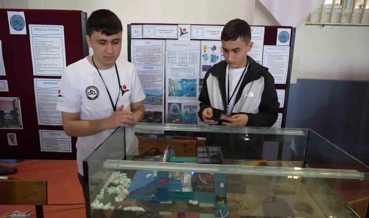 Lise öğrencilerinden denizde müsilaj ve atık toplayan deniz aracı