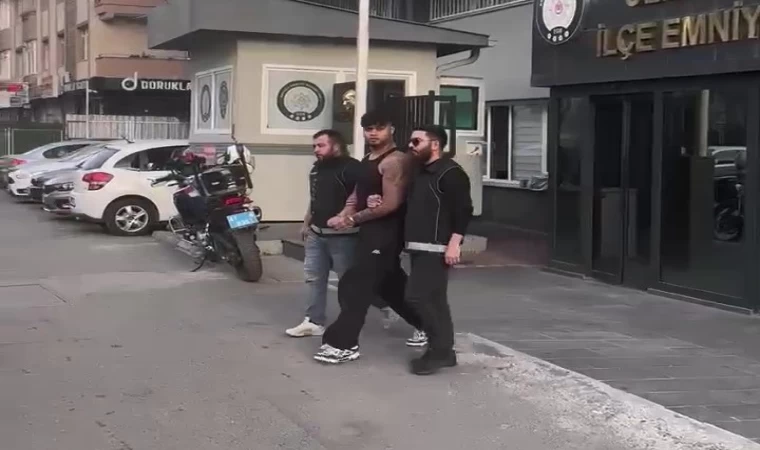 ”Lvbel C5” lakaplı rapçinin adliyeye sevk edildiği anlara ait görüntüler ortaya çıktı