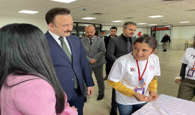 Malazgirt’te özel öğrencilerden ”TÜBİTAK 4006 Bilim Fuarı”