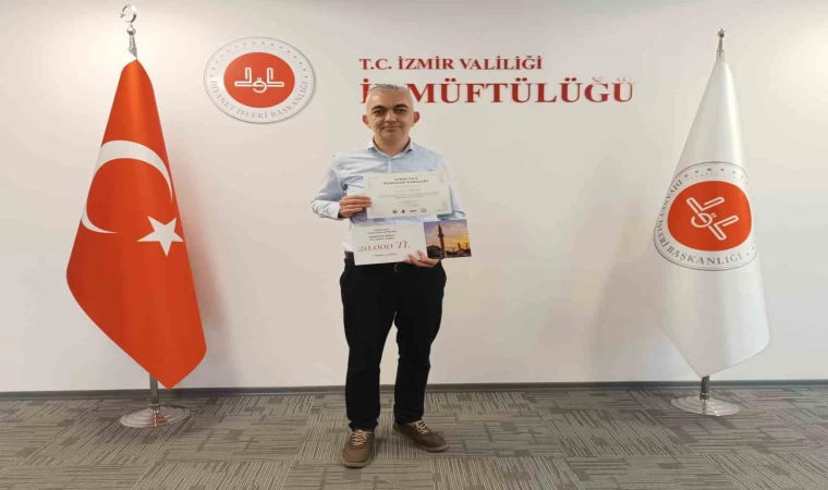 Manisalı Fotoğrafçı İzmir’de ödülünü aldı