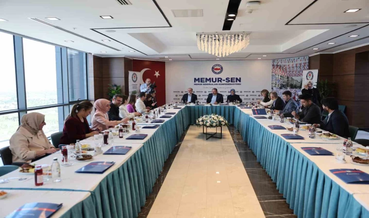 Memur-Sen Genel Başkanı Yalçın: ”Memurlar için vergi yüzde 15 olarak sabitlenmeli, 3 çocuk olduğunda 10 puan aşağı çekilmeli”