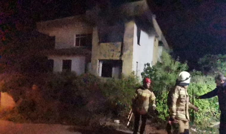 Metruk bina alevlere teslim oldu