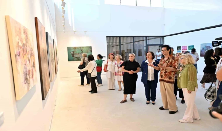 ”Mistik Dokular” sergisi kapılarını açtı