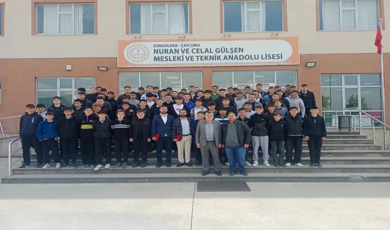 Mühendis ve teknikerler kariyerlerini öğrencilerle paylaştı