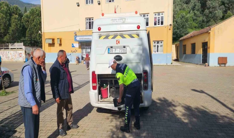 Okul çevreleri ve servis araçlarına sıkı denetim