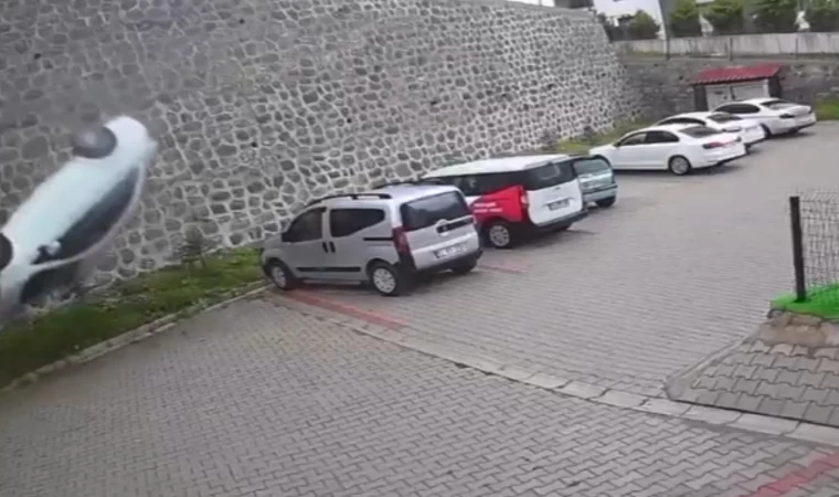 Ordu’da otomobil site bahçesine uçtu: 1 ölü