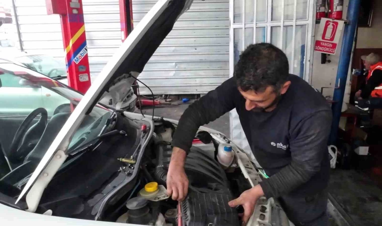 Oto bakım ustaları uyarıyor: ”Araçların yaz bakımı ihmal edilmemeli”