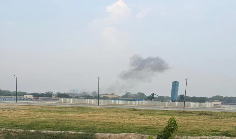 Pakistan’ın Lahor kentindeki patlamalar paniğe neden oldu