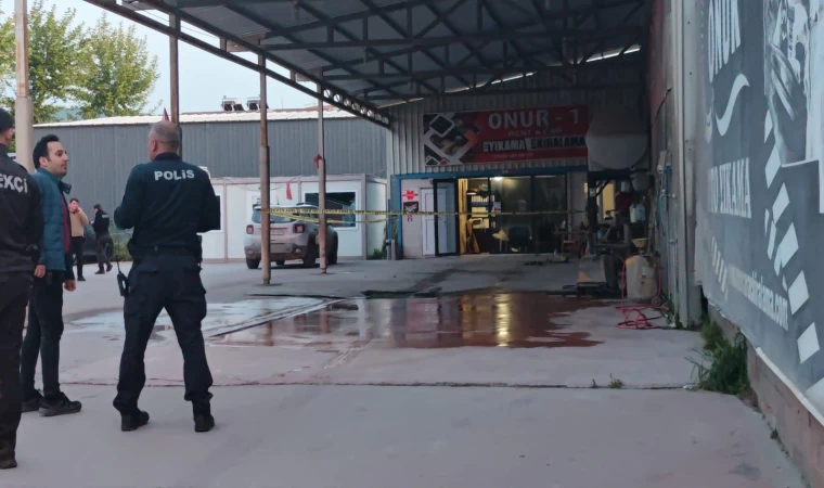 Sakarya’da oto yıkamacıda silahlı kavga: 1 yaralı