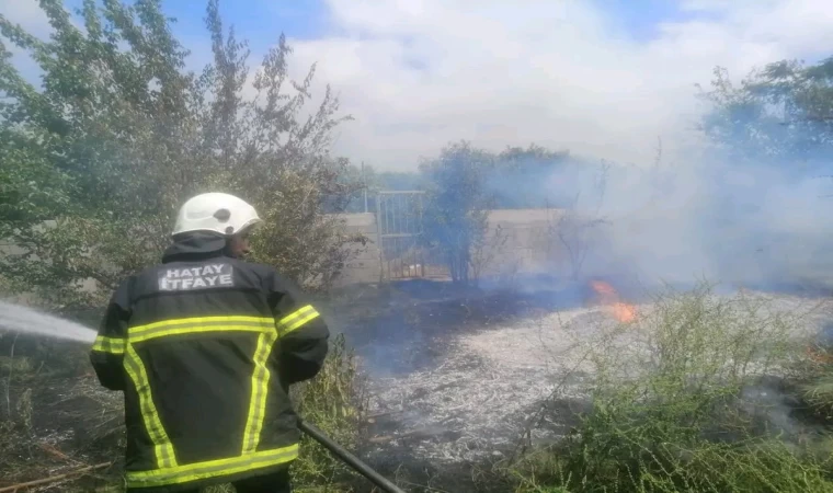 Samandağ’da bahçe yangını
