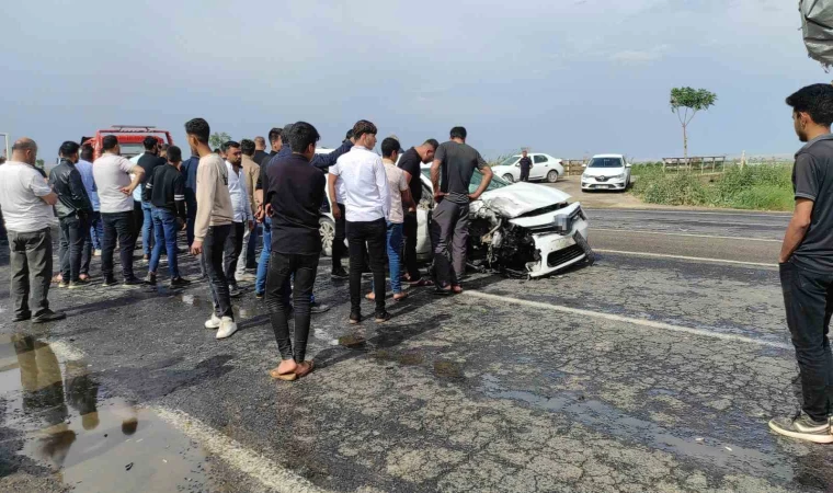 Şanlıurfa’da minibüs ile otomobil çarpıştı: 5 yaralı