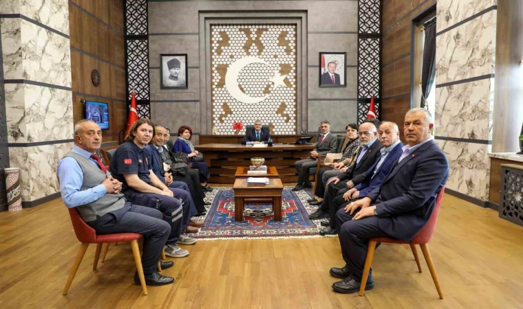 Şehit ailelerinden Vali Çelik’e ziyaret