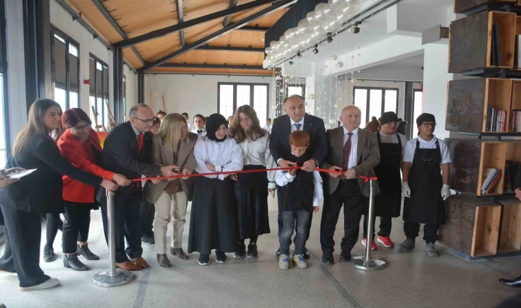 Sinop’ta ”Özelim Çocuk Korosu ve Karma Sanat Sergisi”