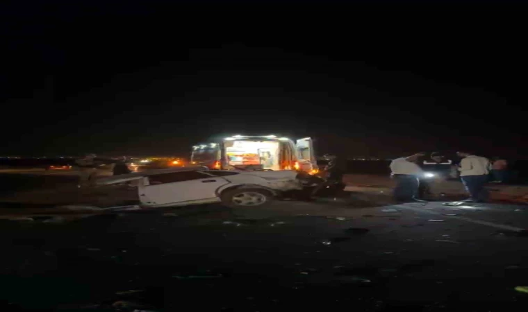 Siverek’te otomobil tıra çarptı: 1 ölü, 1 yaralı