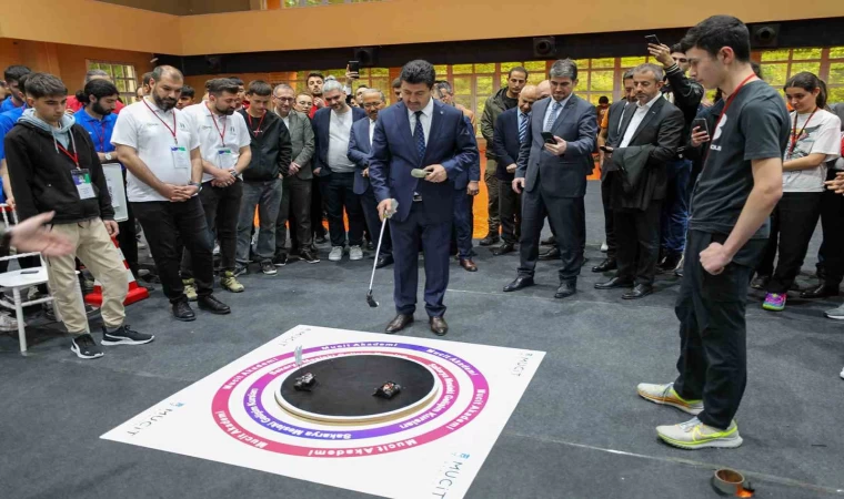 SUBÜ’de düzenlenen Robot ve Teknoloji Olimpiyatları bir ilk oldu