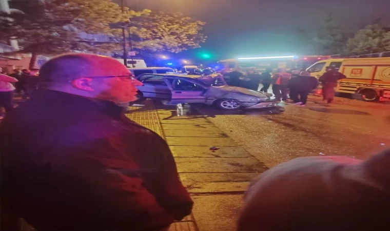 Ters yönden gelen araç kazaya sebep oldu: 2’si çocuk 5 yaralı