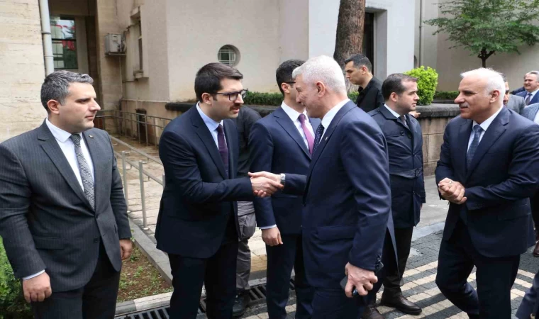 Ticaret Bakanı Bolat, Diyarbakır’da bir takım ziyaretlerde bulundu