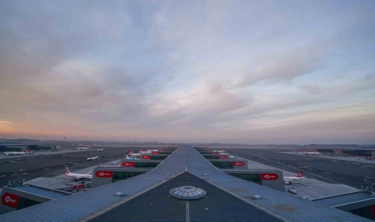 Tüm zamanların transit uçuş rekoru kırıldı