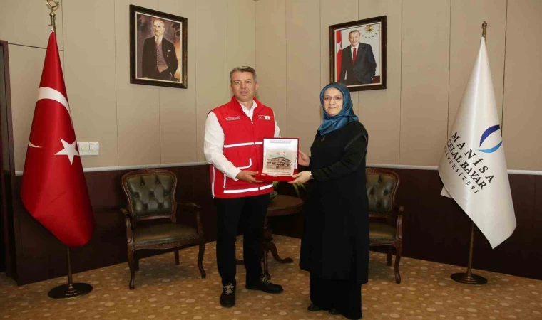 Türk Kızılay Manisa, üniversite öğrencileri için butik açacak