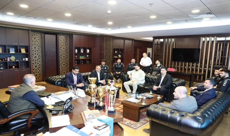 Türkiye Güreş Federasyonu Başkanı Taha Akgül’den Başkan Dursun’a ziyaret