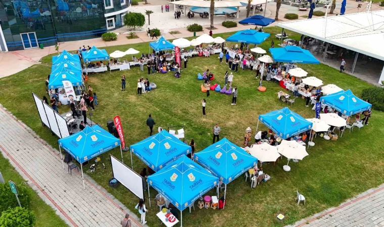 Üretici kadınlar üniversitede stant açtı