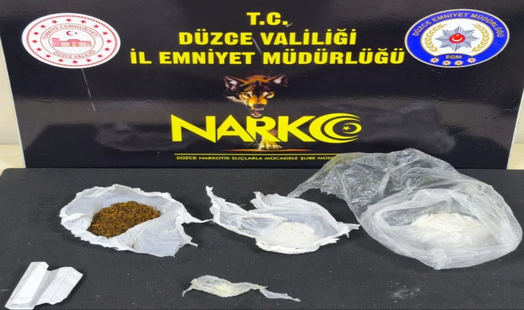 Uyuşturucu satıcılarına bir darbe daha: 2 şahıs tutuklandı