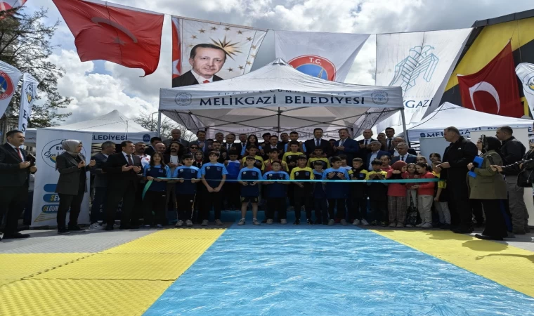 Vali Çiçek: ”ERVA Spor Okullarını şeref meselemiz yaptık”